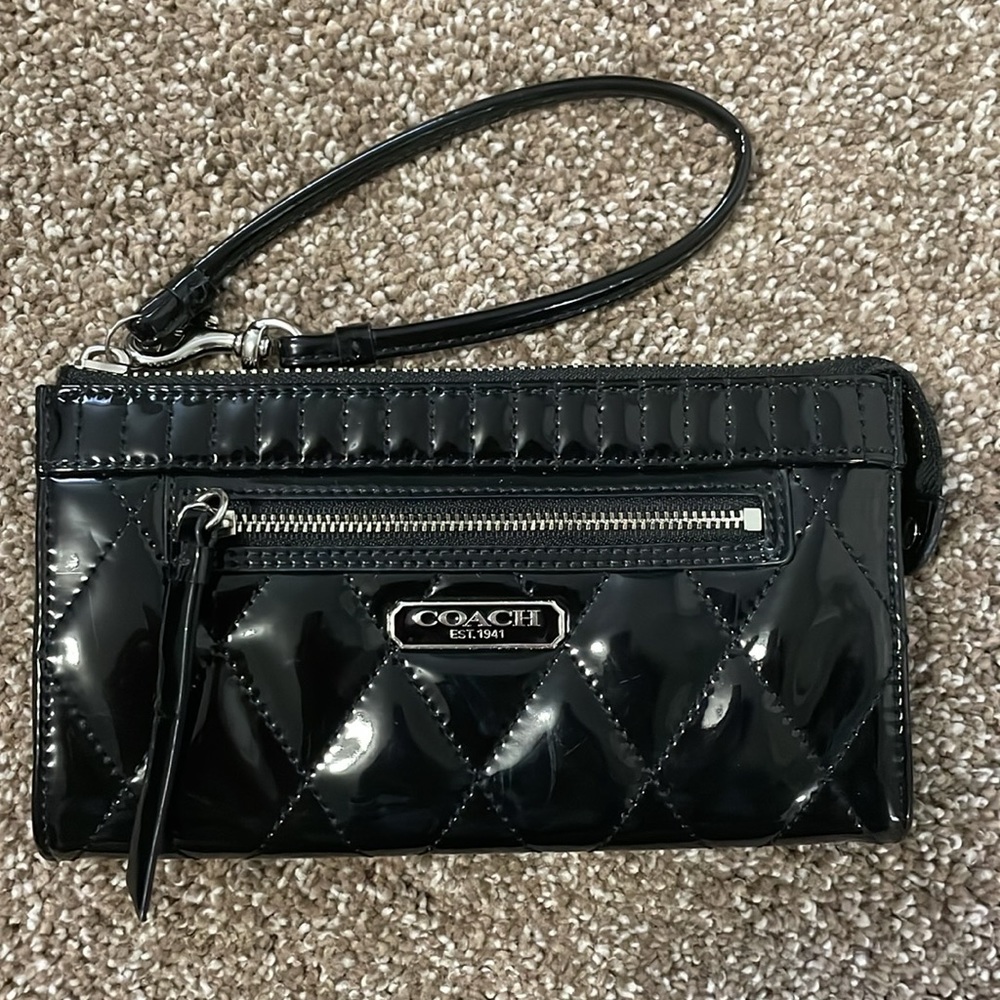 EUC Patent Black Leather Coach Wristlet